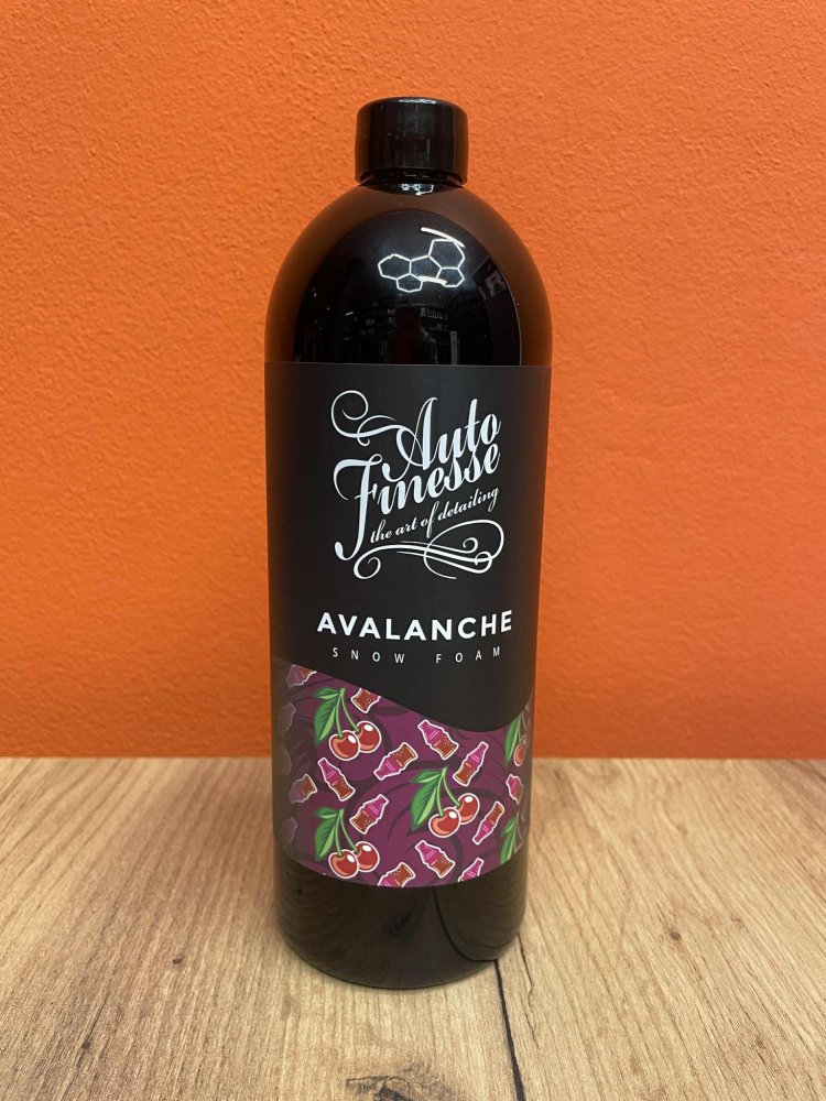Aktivní pěna pro předmytí Auto Finesse Avalanche 1000 ml - limitovaná edice cherry cola