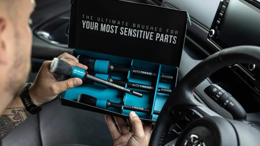 Sada 4 ultra jemných detailingových štětců interiér i exteriér Auto Finesse FeatherTip - foto 4