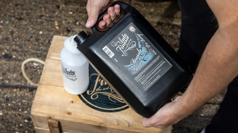 Oživovač a ochrana plastů v interiéru Auto Finesse Dressle 5000 ml - foto 1